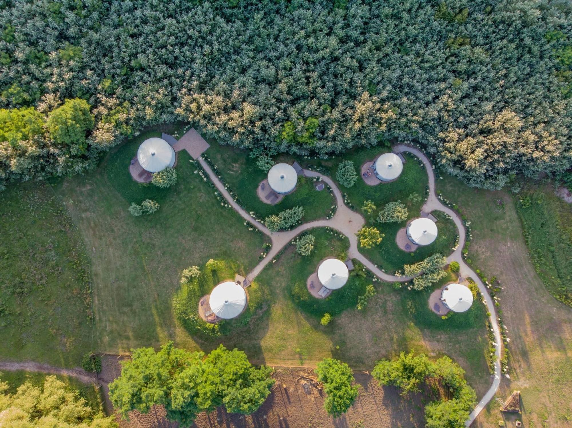 Homoki Lodge Bed & Beyond Glamping (Adults Only) Ruzsa ภายนอก รูปภาพ