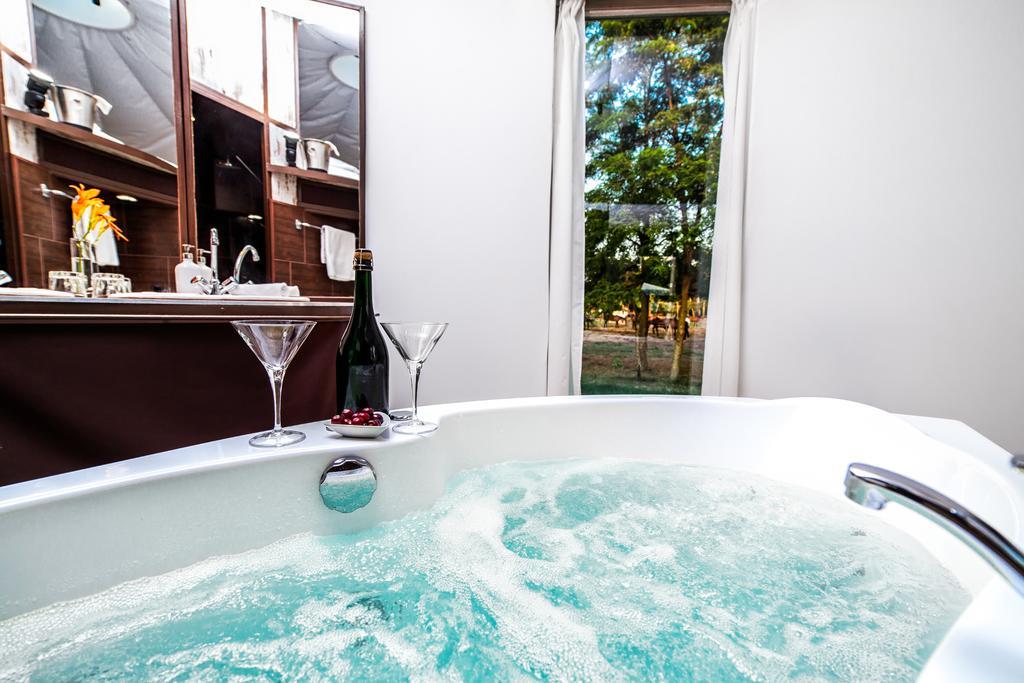 Homoki Lodge Bed & Beyond Glamping (Adults Only) Ruzsa ภายนอก รูปภาพ
