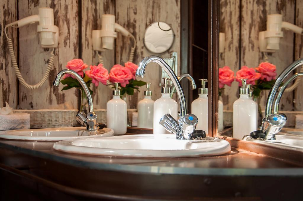 Homoki Lodge Bed & Beyond Glamping (Adults Only) Ruzsa ภายนอก รูปภาพ