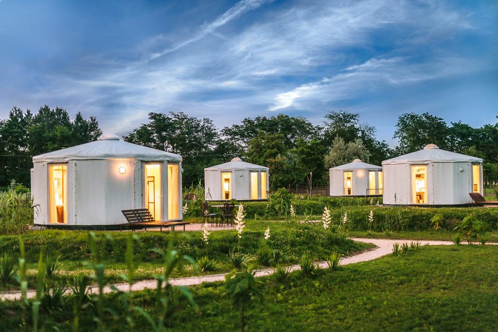 Homoki Lodge Bed & Beyond Glamping (Adults Only) Ruzsa ภายนอก รูปภาพ