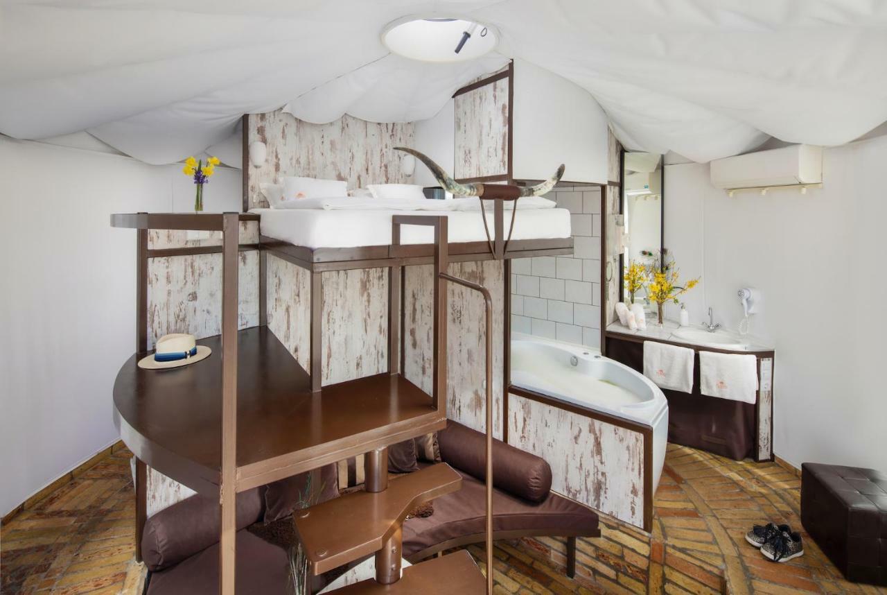 Homoki Lodge Bed & Beyond Glamping (Adults Only) Ruzsa ภายนอก รูปภาพ